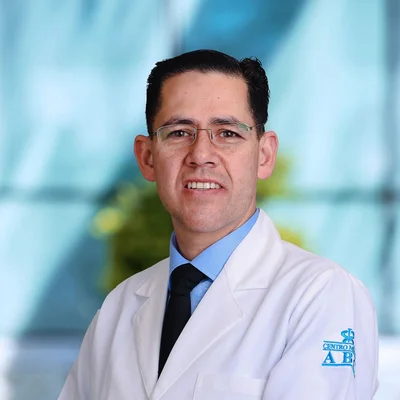 Foto de Dr. Adrián Yebra López, Cirugía Cardiotorácica en Ciudad de México
