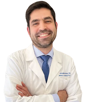 Foto de Dr. Efraín Farías Cisneros F.A.C.S., Ortopedia y Traumatología en Ciudad de México