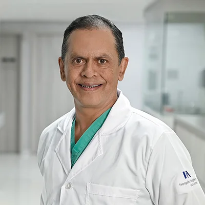 Foto de Dr. Luis Antonio Díaz Gerard, Neurocirugía, Ginecología y Obstetricia en Ciudad de México