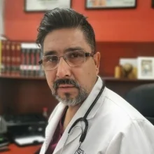 Foto de Dr. Josué Castillo Peña, Urología en Torreón