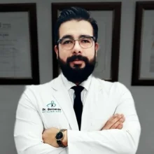 Foto de Dr. Bernardo Villanueva, Oftalmología en Durango