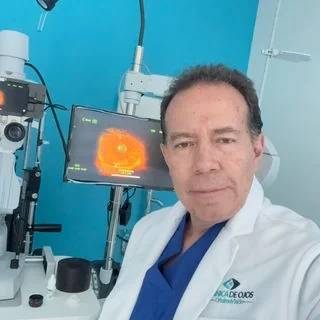 Foto de Dr. Manuel Perez Ochoa, Oftalmología en Durango
