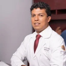 Foto de Dr. Cesar Eduardo Rosales Velázquez, Urología en Toluca