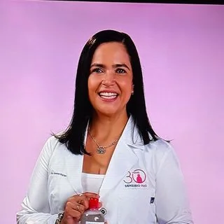 Foto de Dr. Vanessa Warren Ibarra, Dermatología en Toluca