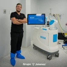 Foto de Dr. Aecio Madrigal Méndez, Ortopedia y Traumatología en León