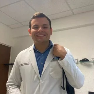 Foto de Dr. Jossefat Alan Godina Morales, Oftalmología en León