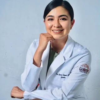 Foto de Dr. Yunuén Salgado Leyva, Geriatría en León