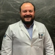 Foto de Dr. Alfonso Francia Gallardo, Ortopedia y Traumatología en Guadalajara