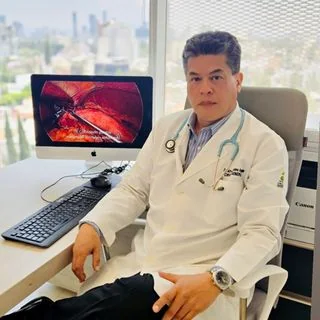 Foto de Dr. Alfredo Morales Aguilar, Cirugía General en Guadalajara