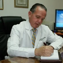 Foto de Dr. Bernardo Alejandro Lancaster Jones Woog, Cirugía General en Guadalajara