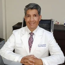 Foto de Dr. Enrique Montiel De La Rosa, Oftalmología en Guadalajara