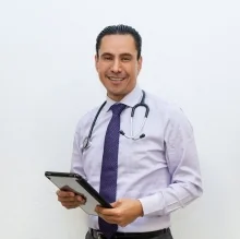 Foto de Dr. Guillermo Flores Ayala, Oncología Médica en Guadalajara