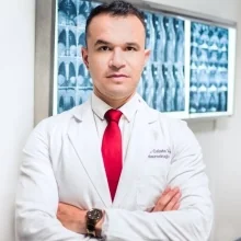 Foto de Dr. Isaias Calata Valle, Neurocirugía en Guadalajara
