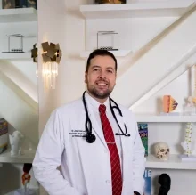 Foto de Dr. Josué Ivan Leal Ventura, Neurocirugía en Guadalajara