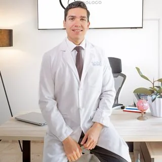 Foto de Dr. Manuel López Almaraz, Urología en Guadalajara