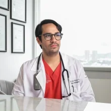 Foto de Dr. Omar Alfonso Ruiz Félix, Cirugía General en Guadalajara