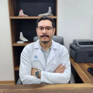 Foto de Dr. Rafael Emiliano Ponce Horta, Ortopedia y Traumatología en Guadalajara