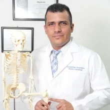Foto de Dr. Raúl Martínez Covarrubias, Ortopedia y Traumatología en Guadalajara