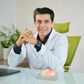 Foto de Dr. Ricardo Lúa-Alvarado, Ginecología y Obstetricia en Guadalajara