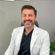 Foto de Dr. Roberto Dalli Lemus, Cirugía Plástica y Reconstructiva en Guadalajara