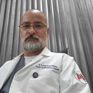 Foto de Dr. Rodrigo Rostro Rivera, Cirugía Cardiotorácica en Guadalajara