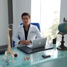 Foto de Dr. Alonso Alemán Villalón, Ortopedia y Traumatología en Morelia