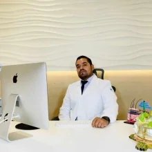 Foto de Dr. Atahualpa Corona Santiago, Dermatología en Juárez