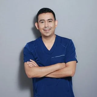 Foto de Dr. Cristopher Germán Valencia Ramos, Neurocirugía en Tepic