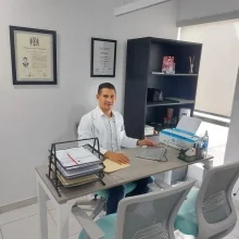 Foto de Dr. Oscar José Meza Aguilar, Ortopedia y Traumatología en Tepic