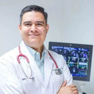 Foto de Dr. Alan Javier de León Yáñez, Cardiología en Monterrey