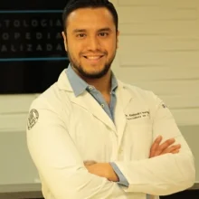 Foto de Dr. Alejandro Barragan Morales, Ortopedia y Traumatología en Monterrey
