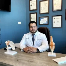 Foto de Dr. Francisco Javier Loya Posada, Ortopedia y Traumatología en Monterrey