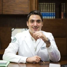 Foto de Dr. Gilberto Walls Quiroga, Ortopedia y Traumatología en Monterrey