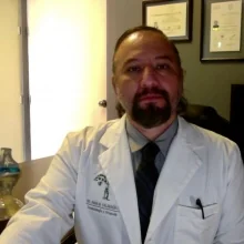 Foto de Dr. Juan Manuel Calderón Lozano, Ortopedia y Traumatología en Monterrey