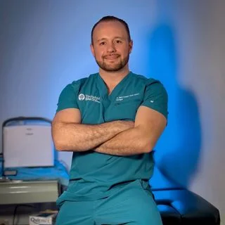 Foto de Dr. Mario Enrique Garza Guerra, Urología en Monterrey