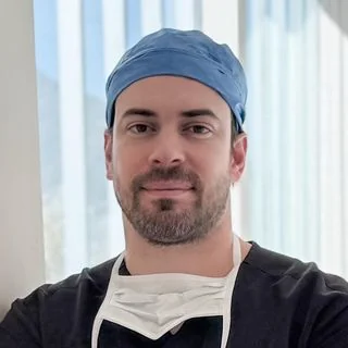 Foto de Dr. Raúl Lozano Madrigal, Ortopedia y Traumatología en Monterrey