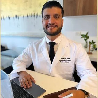 Foto de Dr. Walter Paul Gradilla López, Ortopedia y Traumatología en Monterrey