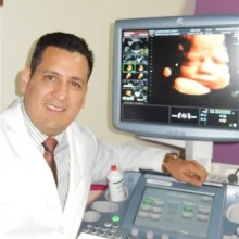 Foto de Dr. Abraham Flores Barragan, Ginecología y Obstetricia en Zapopan