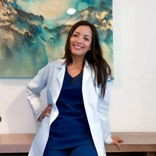 Dr. Adriana Sarai Arteaga Cisneros Ginecóloga, Tampico
