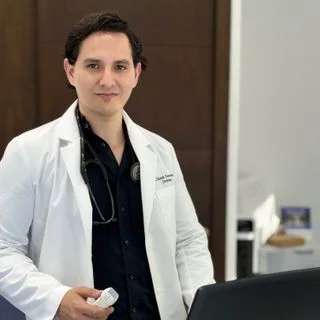 Foto de Dr. Eduardo Flores Preciado, Cardiología en Zapopan