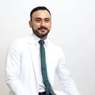 Foto de Dr. Israel De Alba Cruz, Coloproctología en Nezahualcóyotl