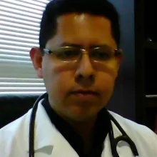 Foto de Dr. Josué Israel López Valdés, Medicina Crítica en Ciudad Juárez