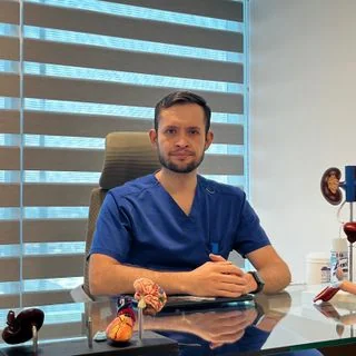 Foto de Dr. Said De La Paz Martinez, Urología en Nezahualcóyotl