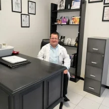 Foto de Dr. Alberto Salgado Rossainz, Ortopedia y Traumatología en Puebla