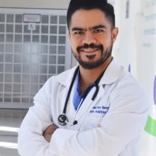 Foto de Dr. Armando Flores Barrera pediátrico, Cirugía Pediátrica en Puebla