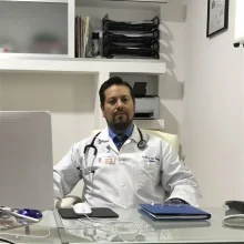 Foto de Dr. Julio De Leon Ramirez Reyes, Nefrología en Puebla