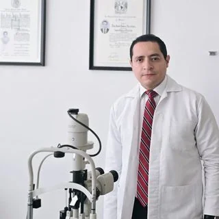 Foto de Dr. Luis Jesús Juárez Hernández, Oftalmología en Puebla