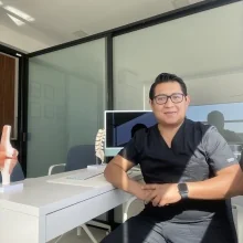 Foto de Dr. Raymundo López Apolinar, Ortopedia y Traumatología en Puebla