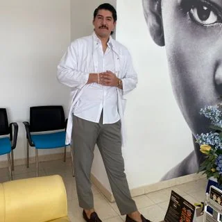 Foto de Dr. Rubén Flores Camacho, Dermatología en Puebla