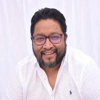 Foto de Dr. Adrián Miguel Pérez, Ortopedia y Traumatología en Querétaro